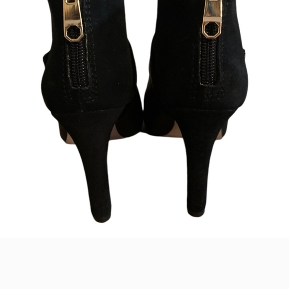 Louise et Crie Heels Womens 6.5 Black Leather Open Toe Booties Gold Tone Buckle - Picture 5 of 8